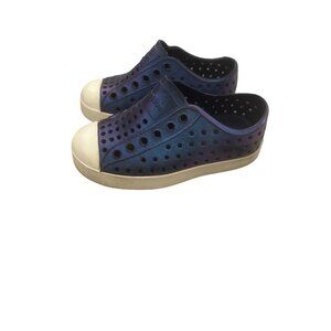 Native‎ iridescent purple Jefferson water shoes Sz 7